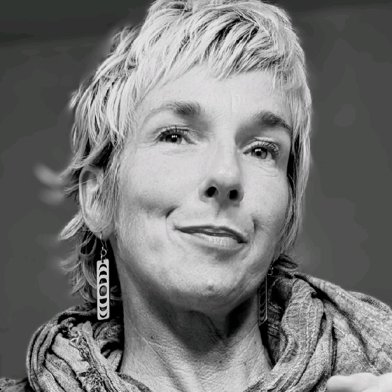 Erika Spanger Headshot